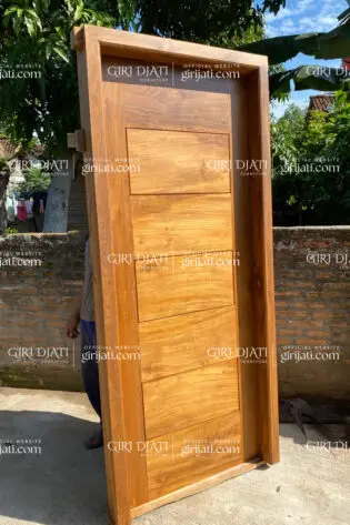 Pintu Jati Minimalis Modern dengan Detail Kayu Jati