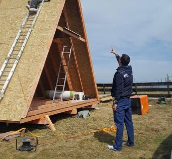 Cara Hemat Membangun Rumah Kayu Minimalis dengan Bahan Lokal